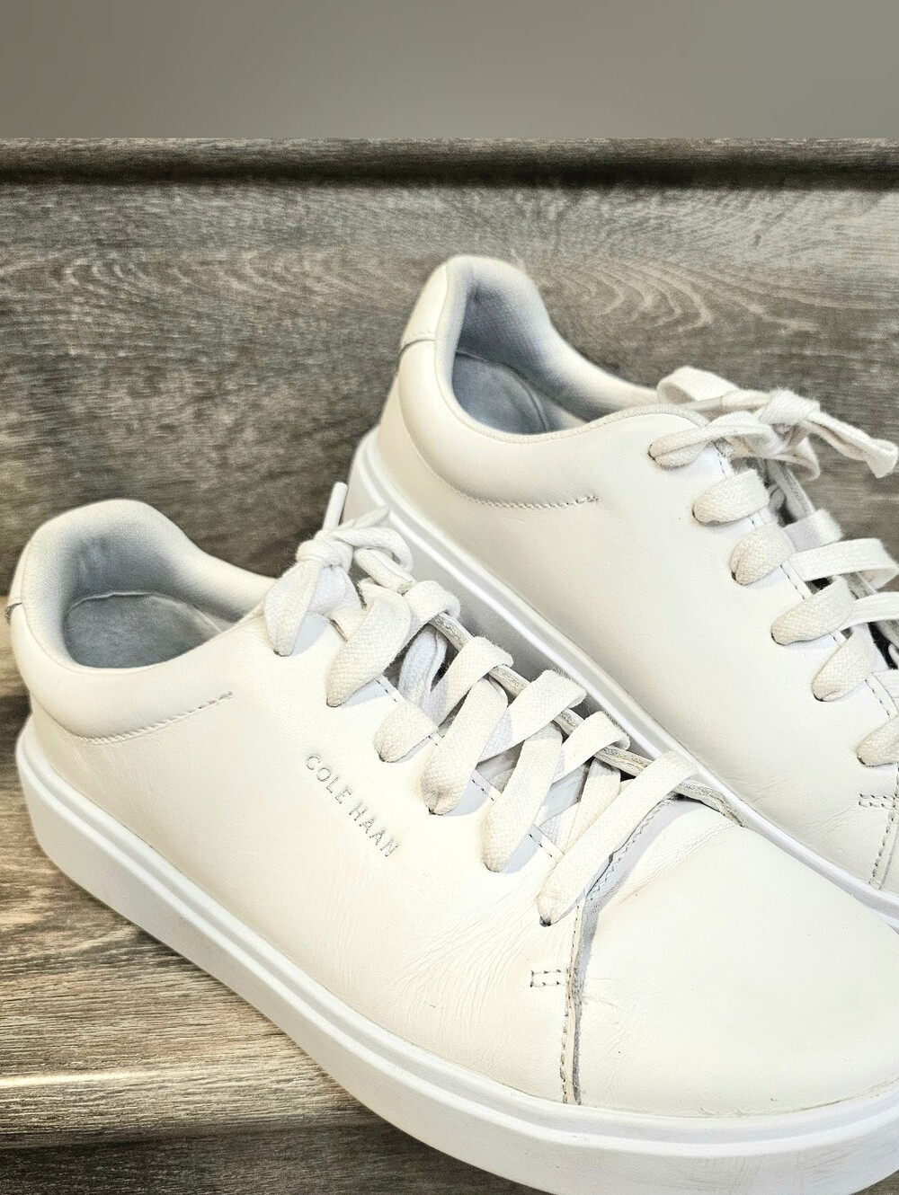 Cole Haan White Leather Sneakers Women’s Minimalist Office Casual Business Work
